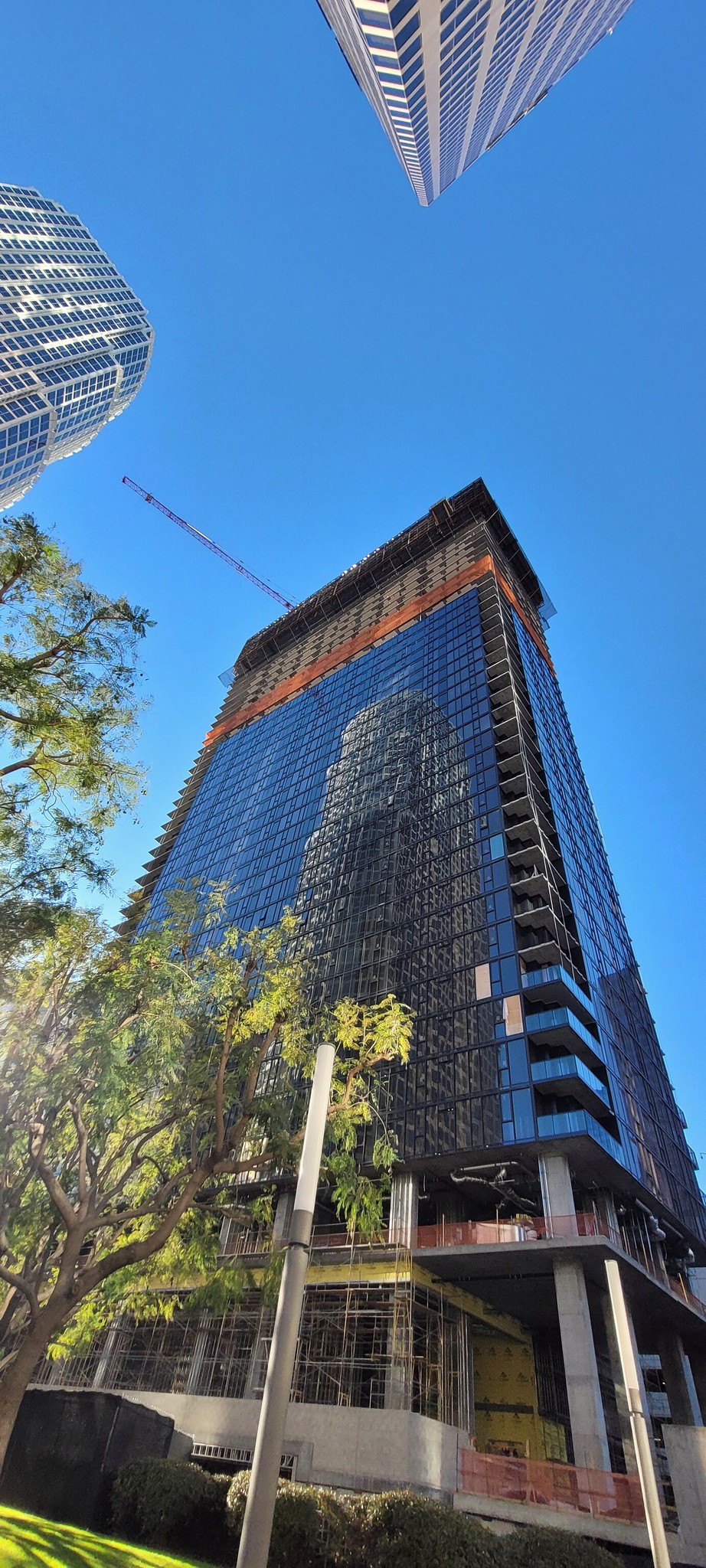 全球GDP前十强城市在建的超高建筑——纽约深圳以超级摩天楼引领