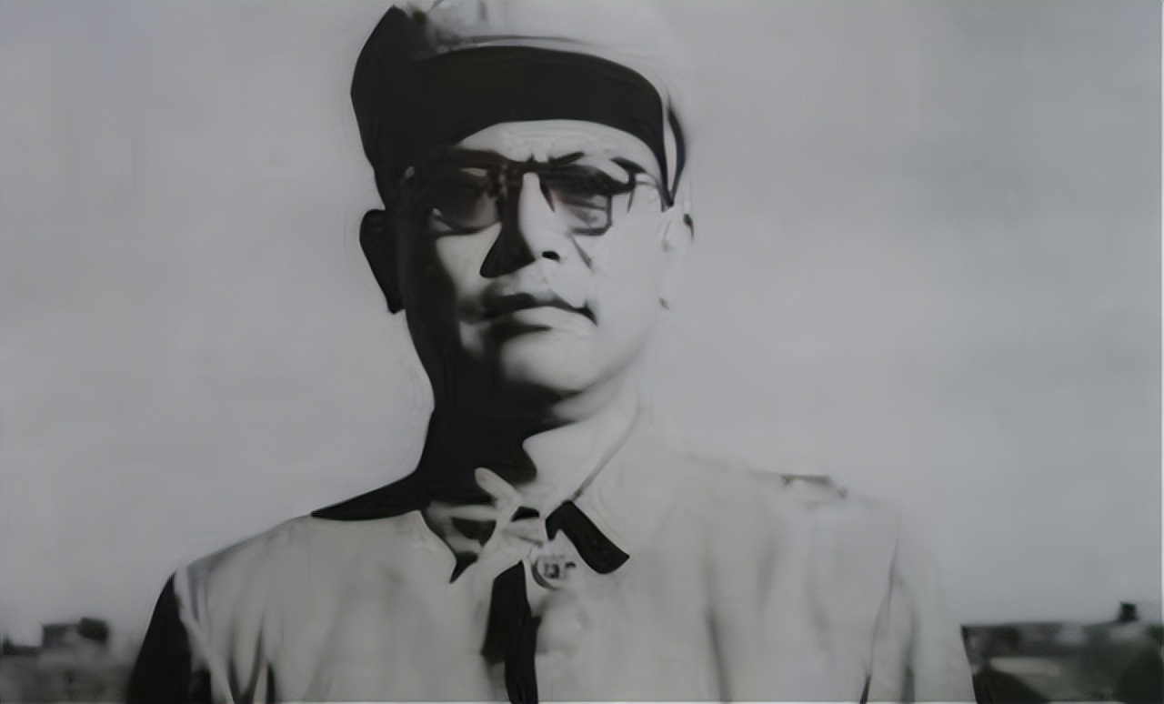 54年李先念向毛主席提出一请求，主席：你真是一见面就给我出难题