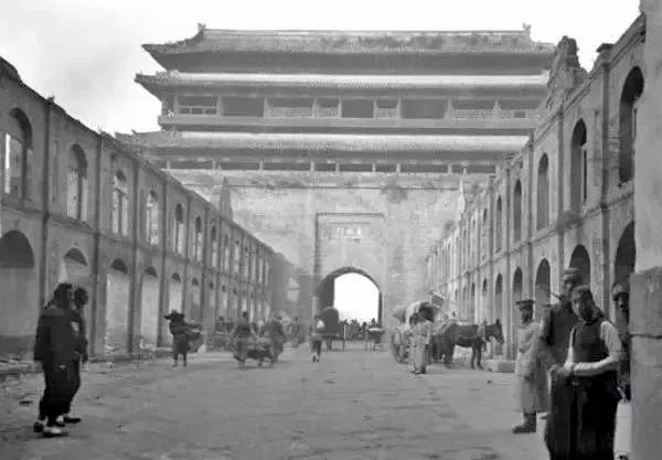 毛主席问：新中国首都选址何处？王稼祥答：南京靠东南，西安偏西
