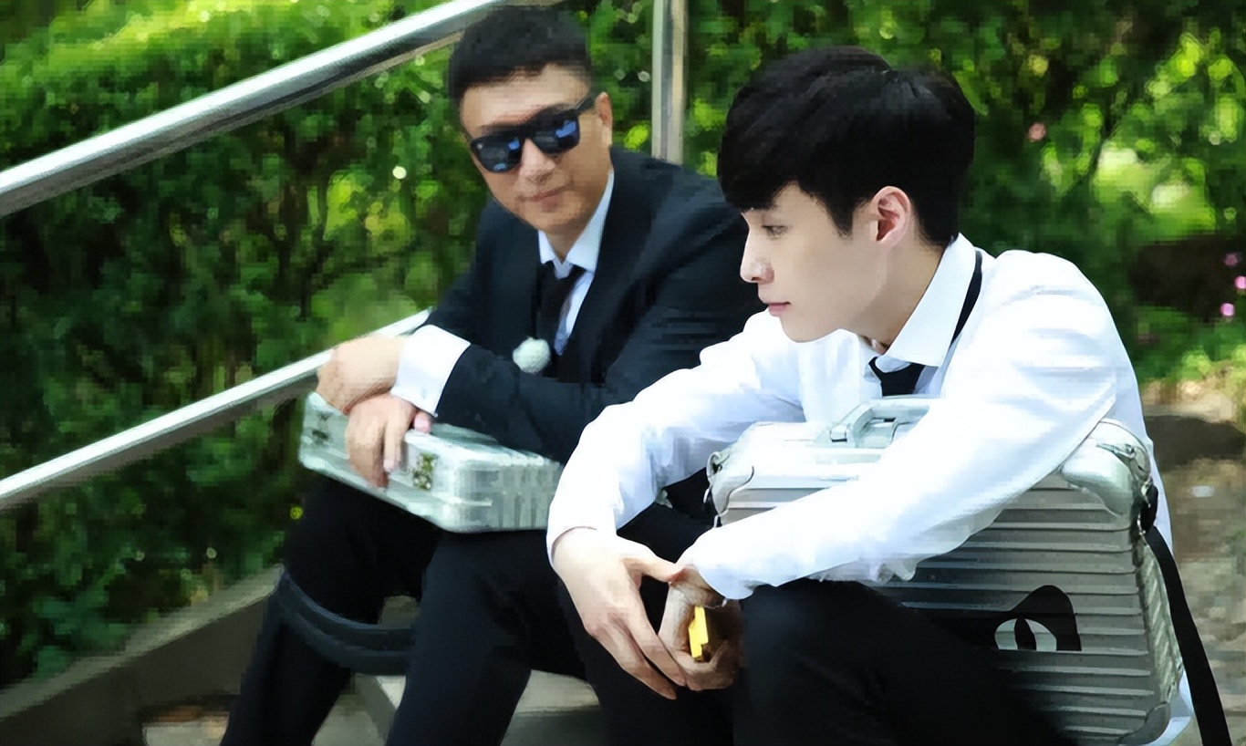 “气质不行”别穿长衫！这12位民国贵公子，完美诠释什么叫儒雅