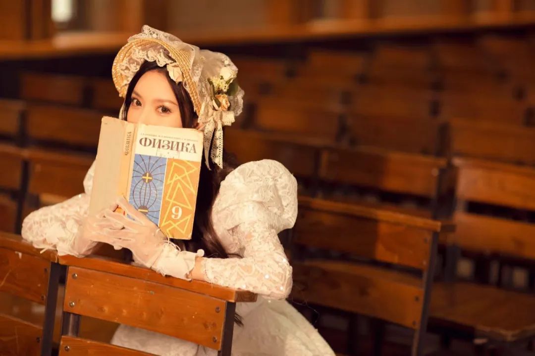 可爱教主叶熙祺最新写真新鲜出炉 洛可可复古风氛围感拉满