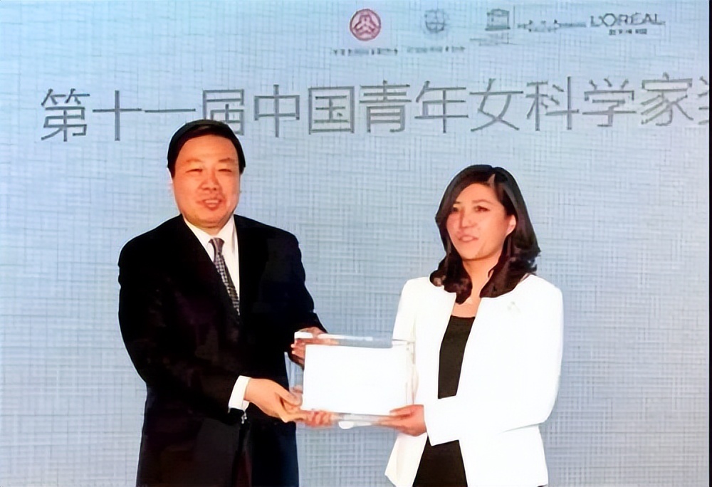 东南大学女校长黄如有多牛？30岁北大副教授，中科院最年轻女院士