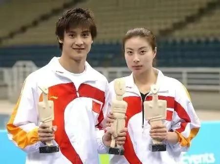 结婚15年儿女双全，再看田亮的婚姻，才知道他为何选了叶一茜