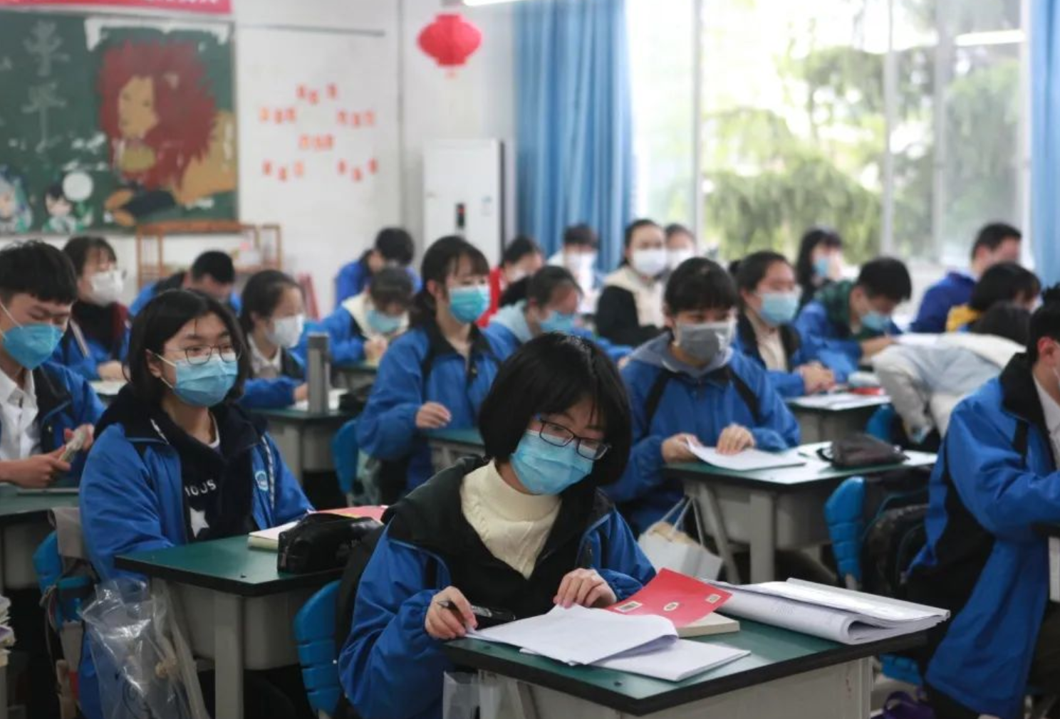 国内高校7大层次划分，学生能考上第四档就是学霸，家长乐开了花