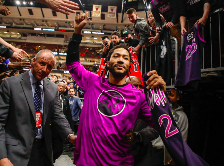 与nba合作的企业有哪些(都说NBA打压非耐克球员，又有哪些其他品牌旗下球员拿到过MVP呢？)