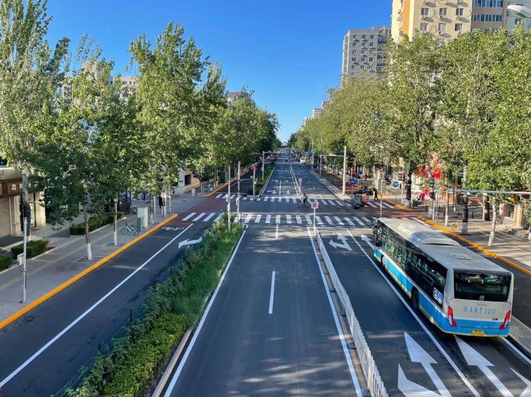 上班第一天,北京东城和平里附近早上7点图片新闻