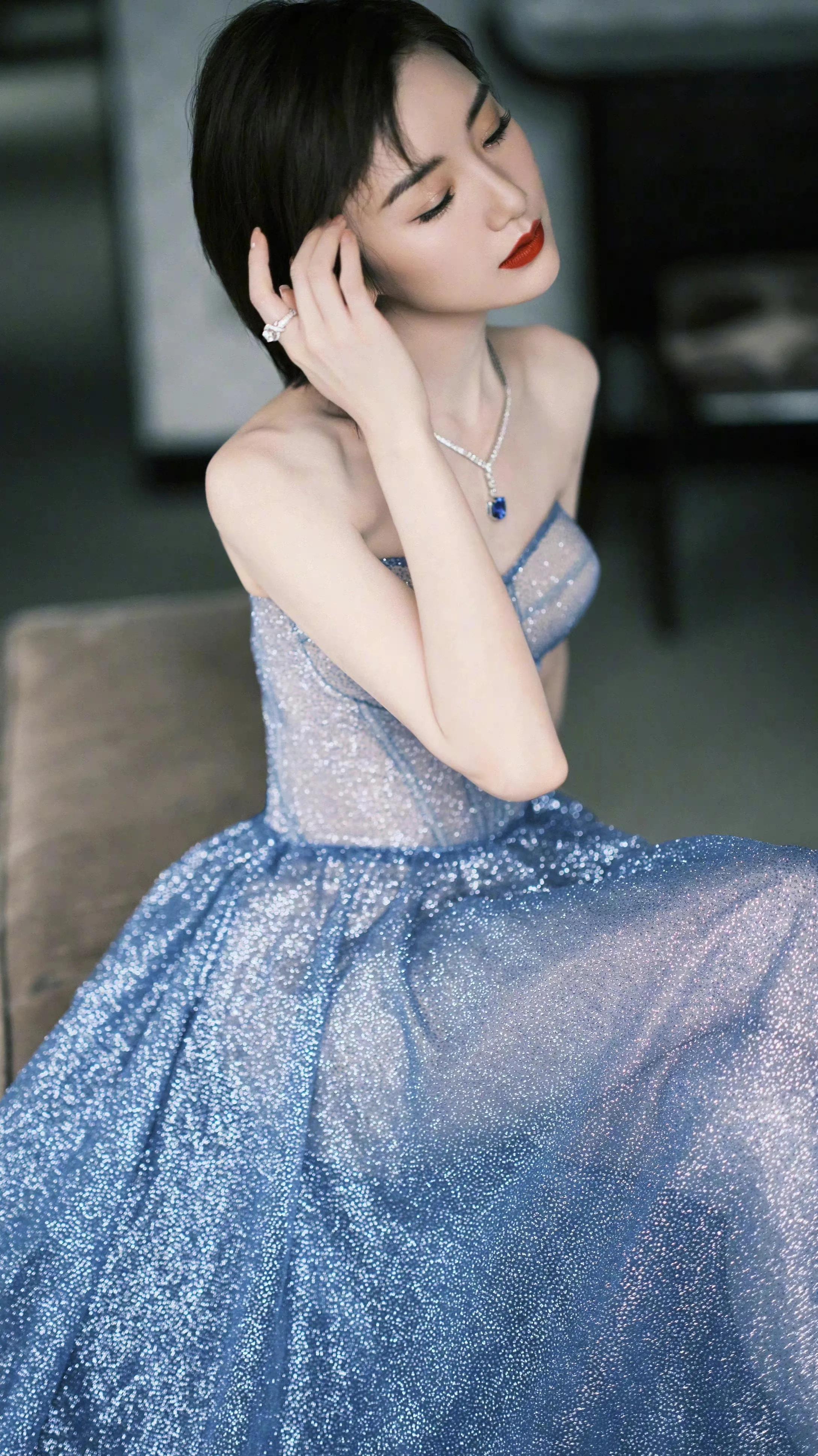 毛晓彤绝美壁纸