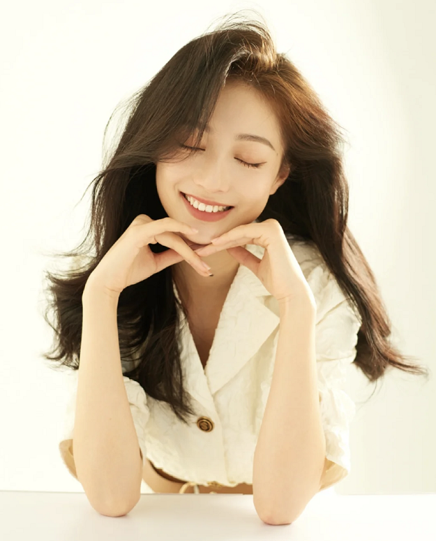 中传校花冯琳高考成绩607分，还是一名理科学霸，同寝5人被保研