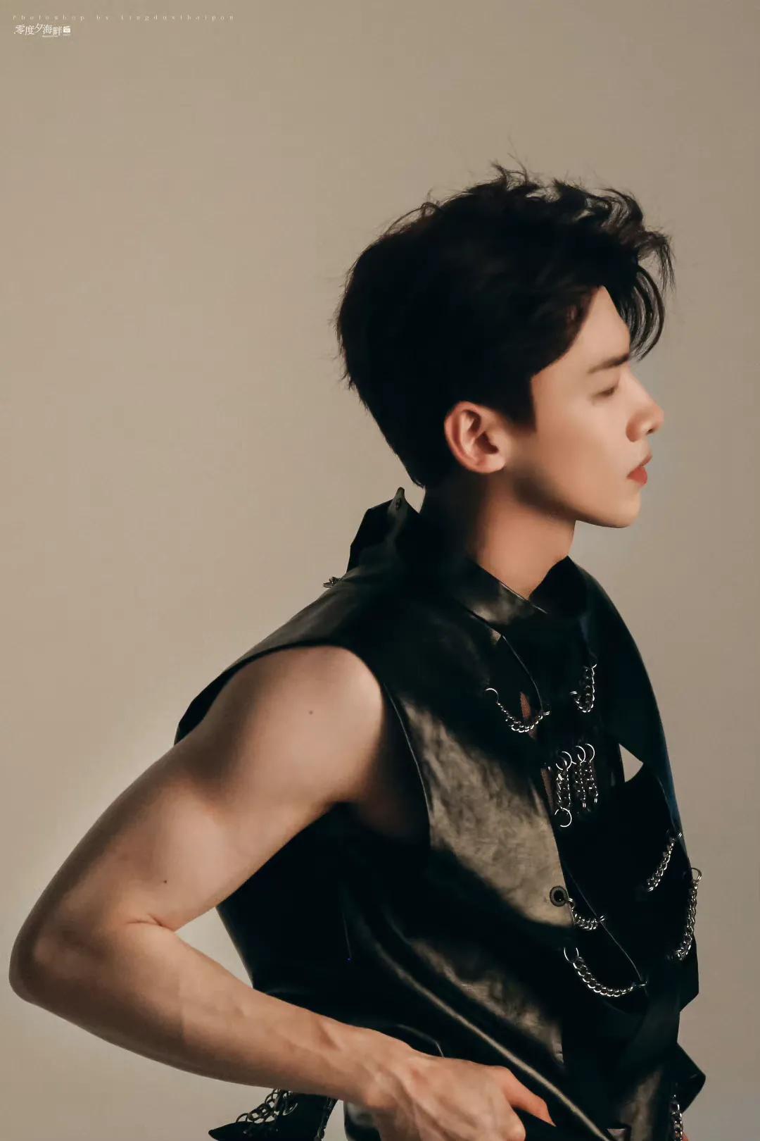 #白敬亭芭莎男士七月刊封面