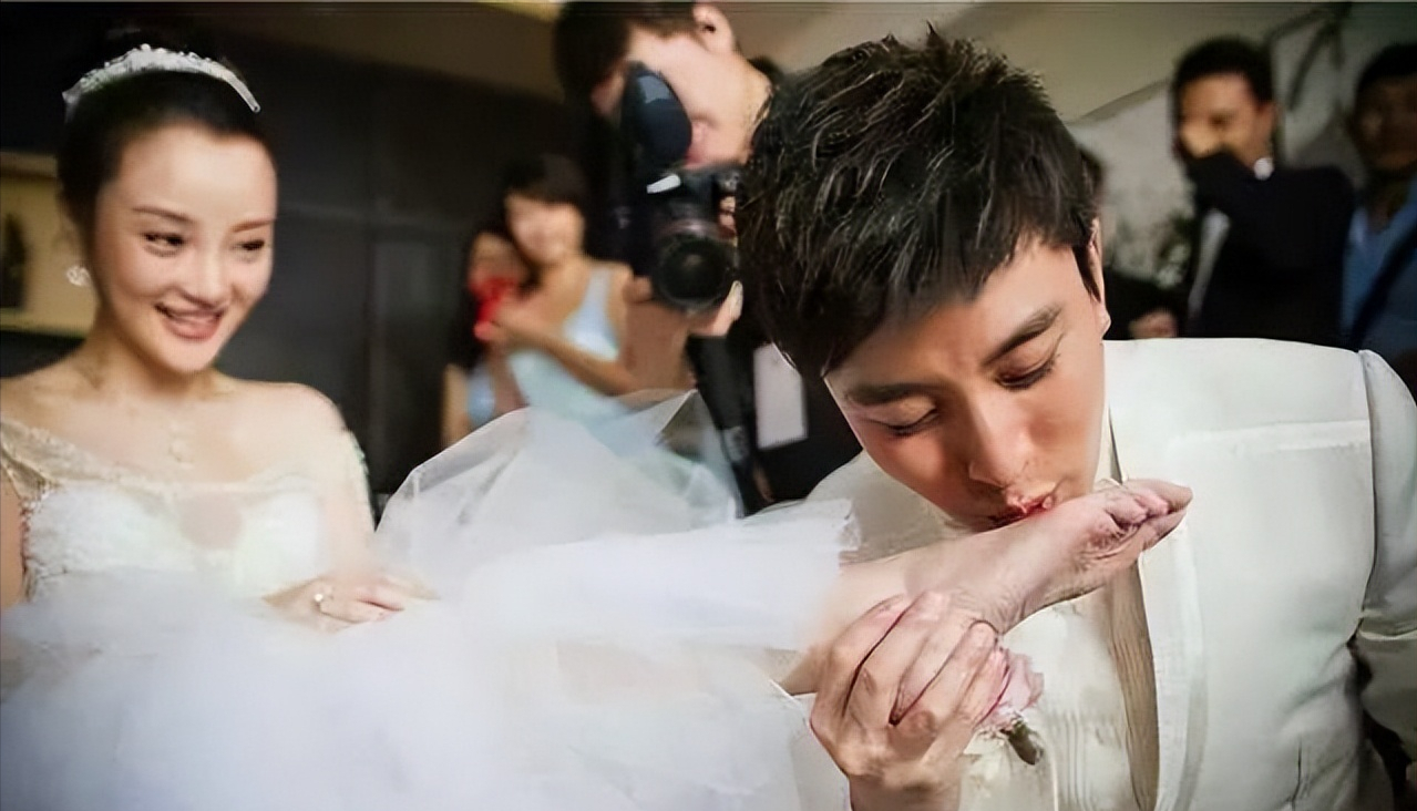 娱乐圈的“半仙”体质：应采儿嘴是真毒，莫小奇预测了半个娱乐圈