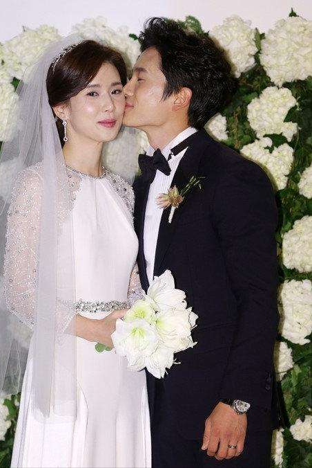 揭秘李宝英和老公的感情故事二人是如何相爱的