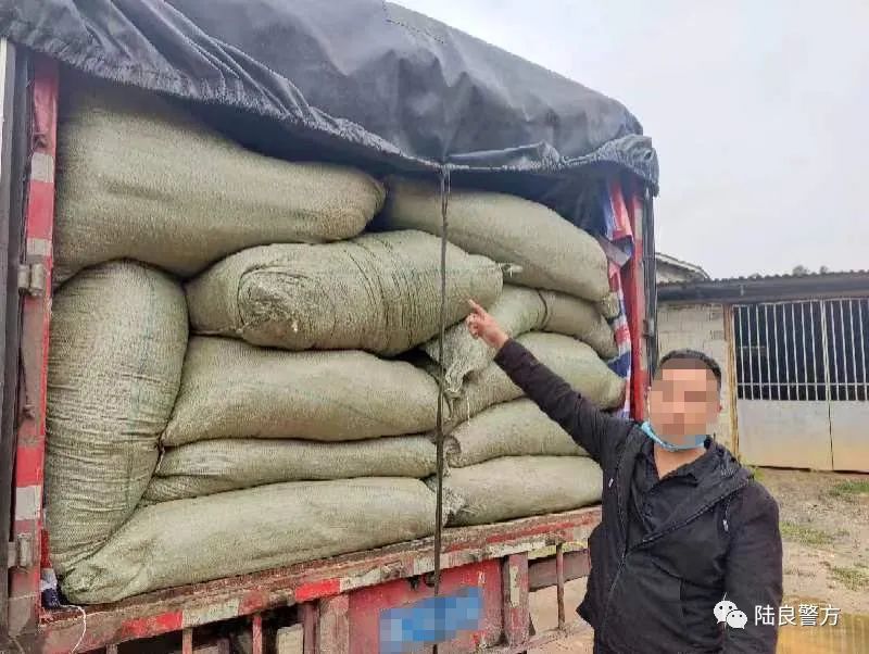 陆良警方查获三起非法运输烟叶案，缴获烟叶12759公斤，涉案价值40余万元！