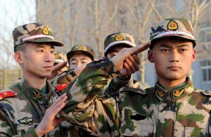 2022征兵工作现已启动，女兵年龄有所放宽，部分大學生将无缘军营