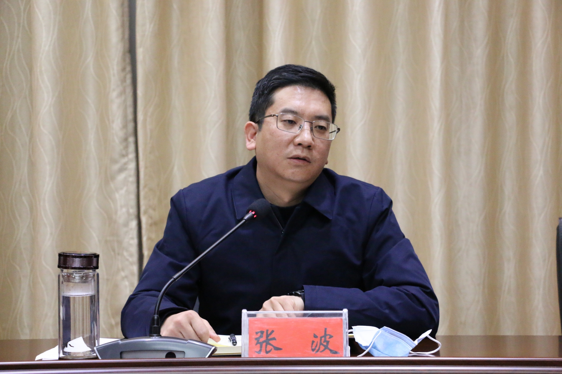 后,蒙自市召开疫情防控工作会议,市委副书记,市长张波出席会议并强调