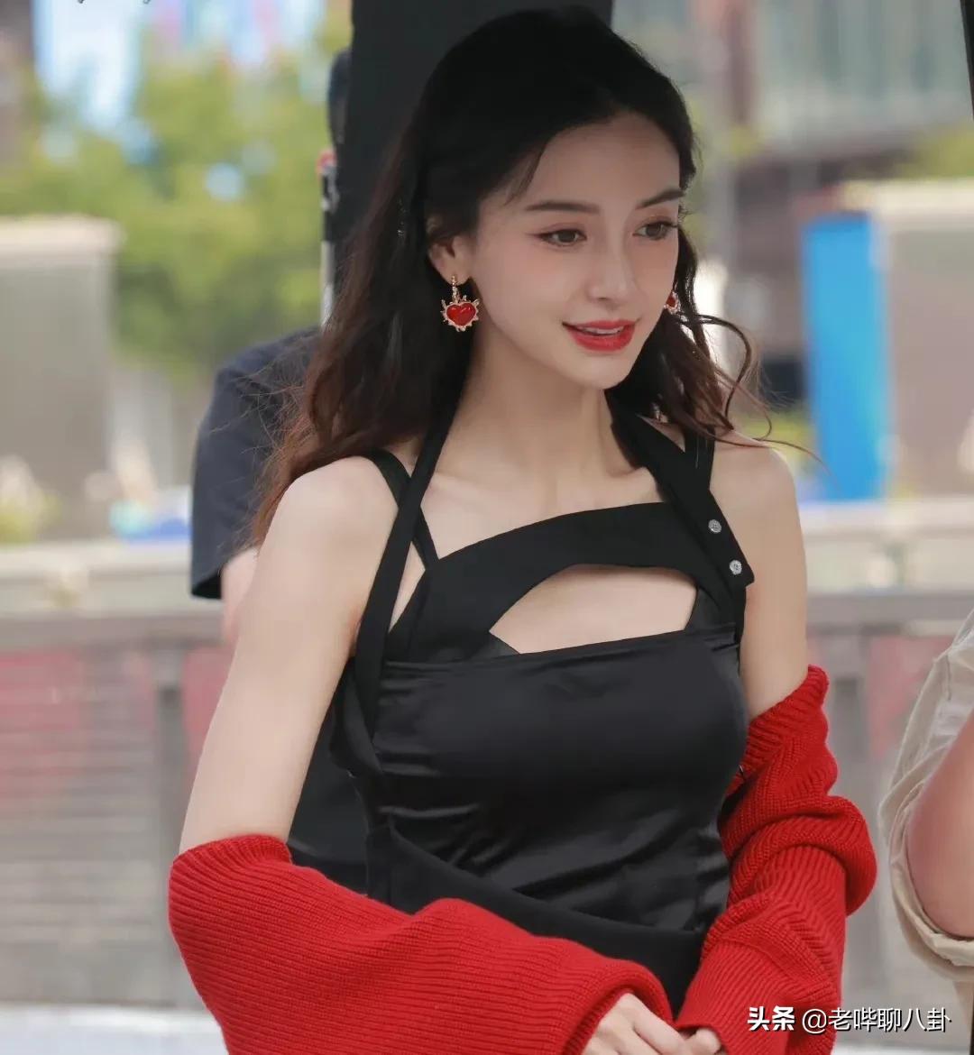 杨颖Angelababy红与黑造型，生图比精修还好看，美图分享