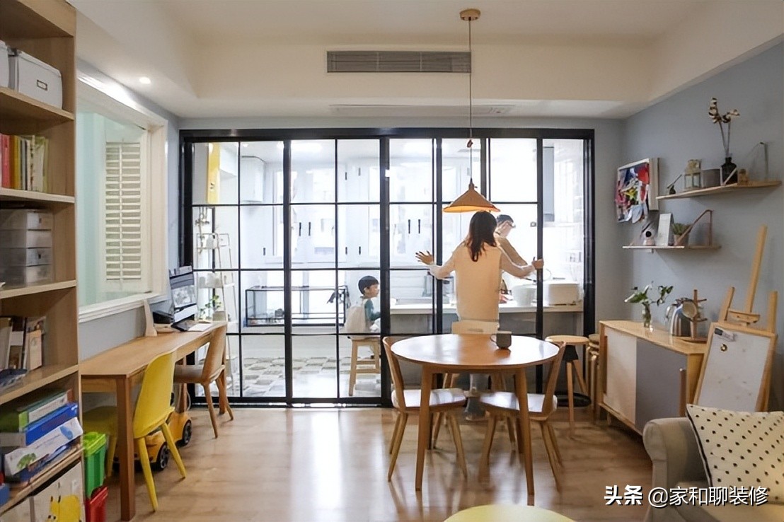 不想要封闭厨房，又怕开放厨房油烟噪音？半开放式厨房更适合你