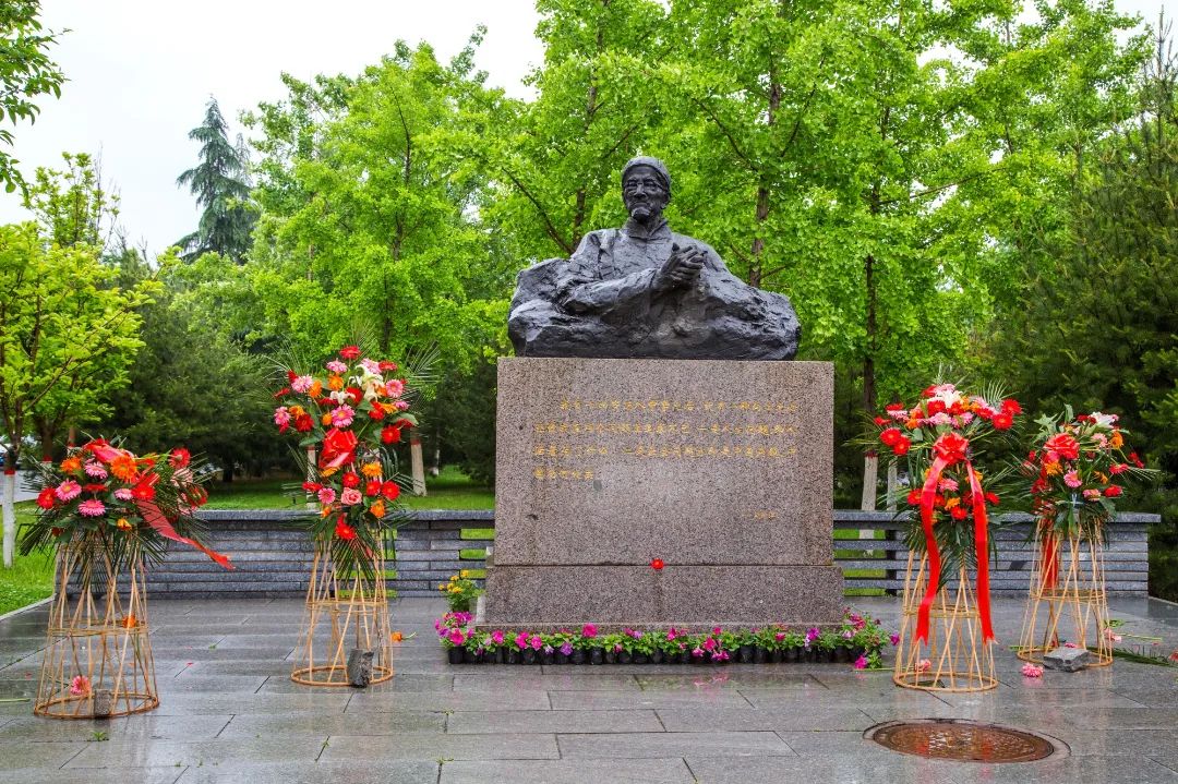 为什么可以报考河北师范大学？