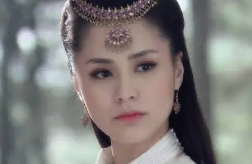 颜值不够别带“额饰”！13位女星造型PK，谁才撑得起倾国倾城