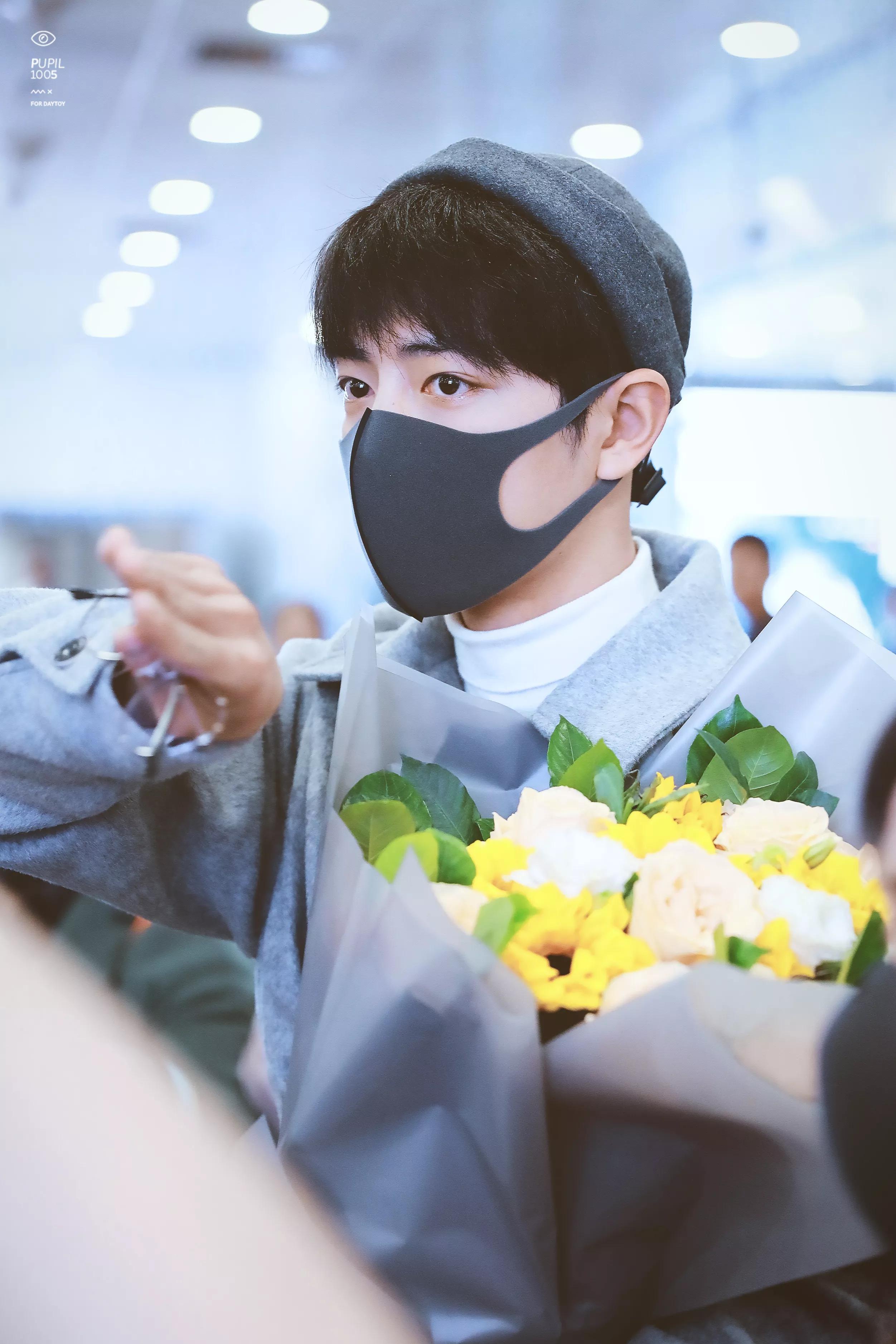 考古肖战:2018年9月—12月机场时间线汇总,今天请叫我收图狂魔