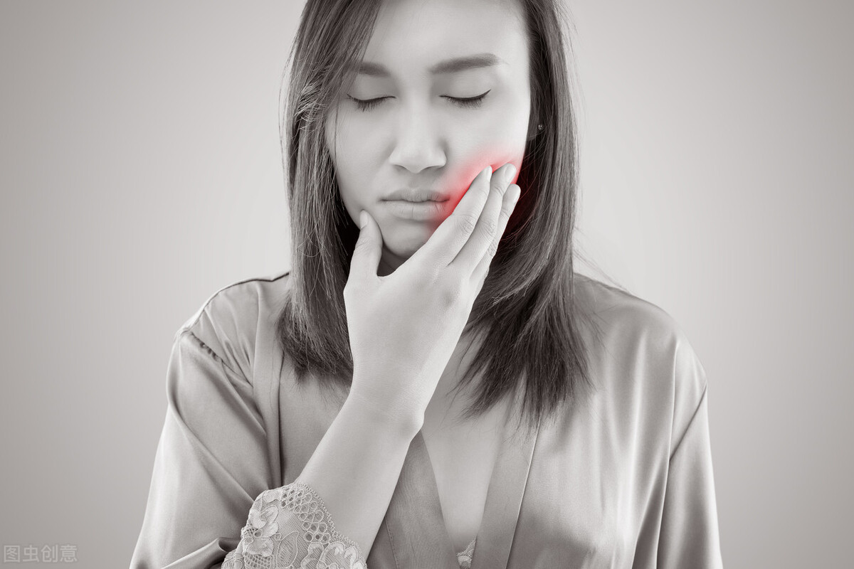 牙龈炎的症状表现有什么？