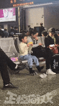 姑娘你这是有多吓人，这么多人都不要你，你过来我也不要你
