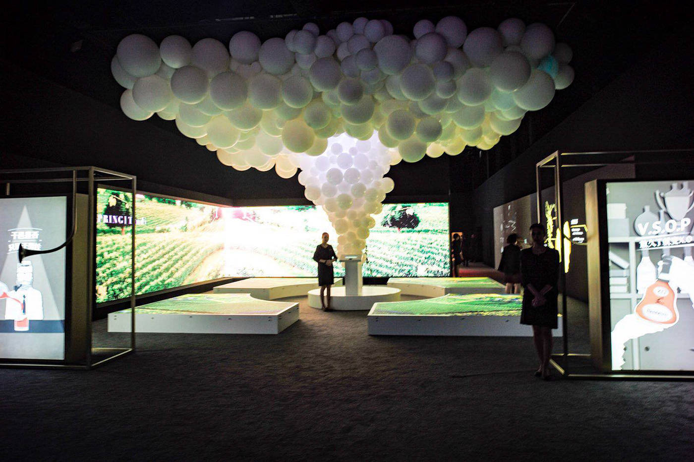 精彩不容错过：VR品酒、喝不醉的鸡尾酒、沉浸式品酒