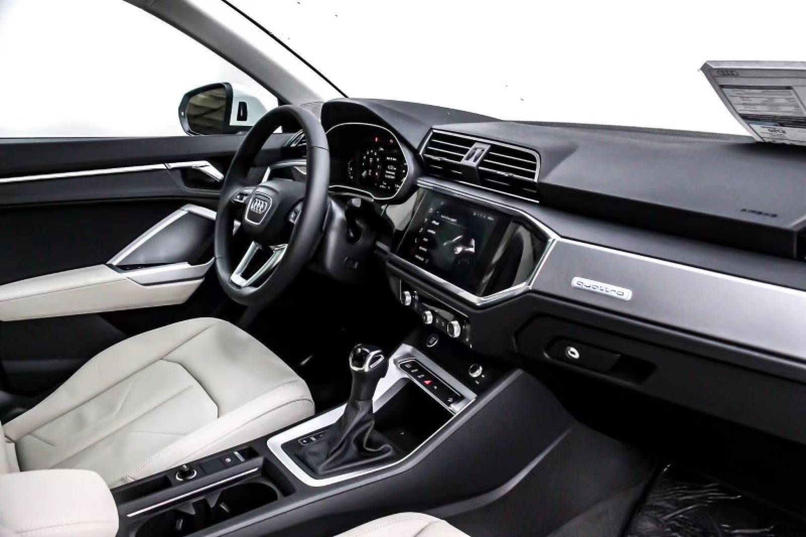 2023版Q3曝光！换装2.0T+8AT，预售28万，竞争X1，新造型更犀利