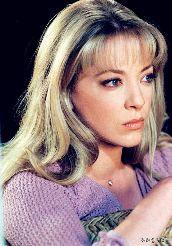 《卞卡》是伊迪丝主演的第一部电视剧,那年她21岁,与她搭档的是墨西哥