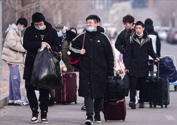 放假喽！广东教育厅明确中小学寒假时间，此外多所高校也确定