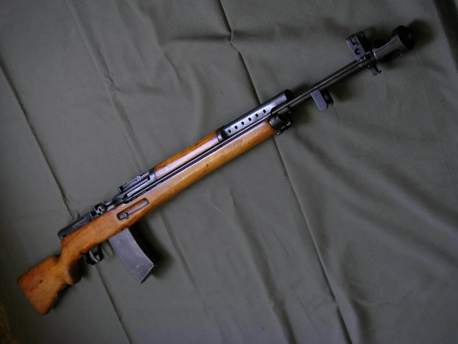 m1935pg自动卡宾枪(意大利)m1935pg由意大利在一战末期研发,在一战和