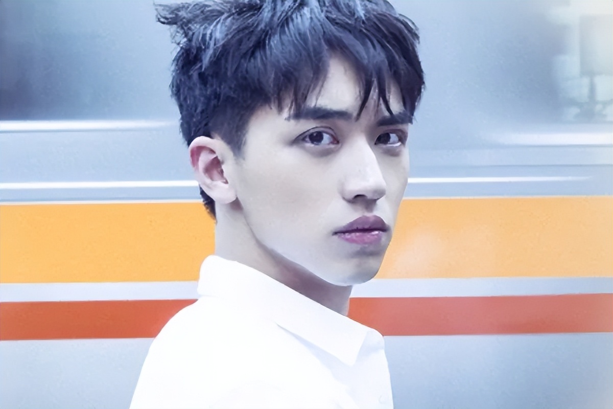 拥有“铜铃大眼”的10位男星，个个都是金刚眼，像开了大眼特效