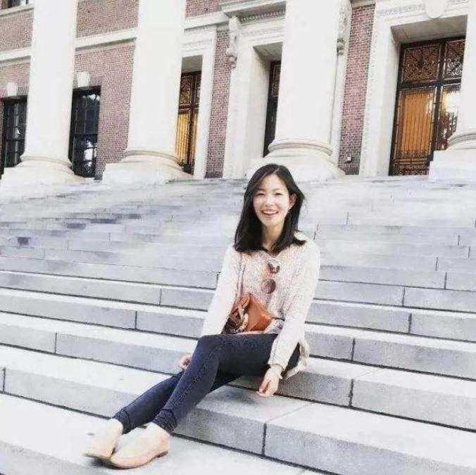 杭州90后女孩，17岁拒绝保送清华，大二未婚生子，22岁带娃读哈佛
