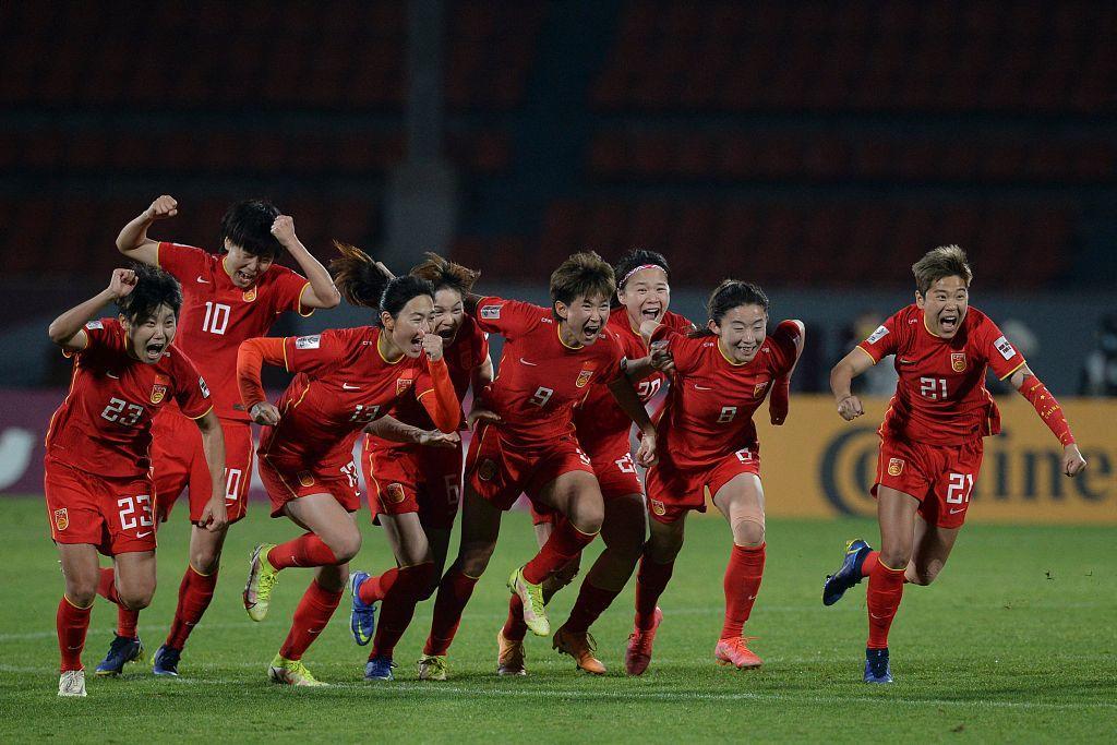 女子篮球中国vs韩国(燃哭了！中国女足逆转绝杀韩国夺冠！你永远可以相信中国姑娘)