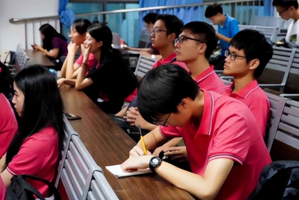 2022考研大数据出炉，导师吐槽男生难招，研究生院宛如“女儿国”