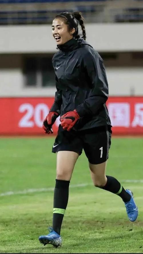 女足守门员张艳茹女足守门员张艳茹