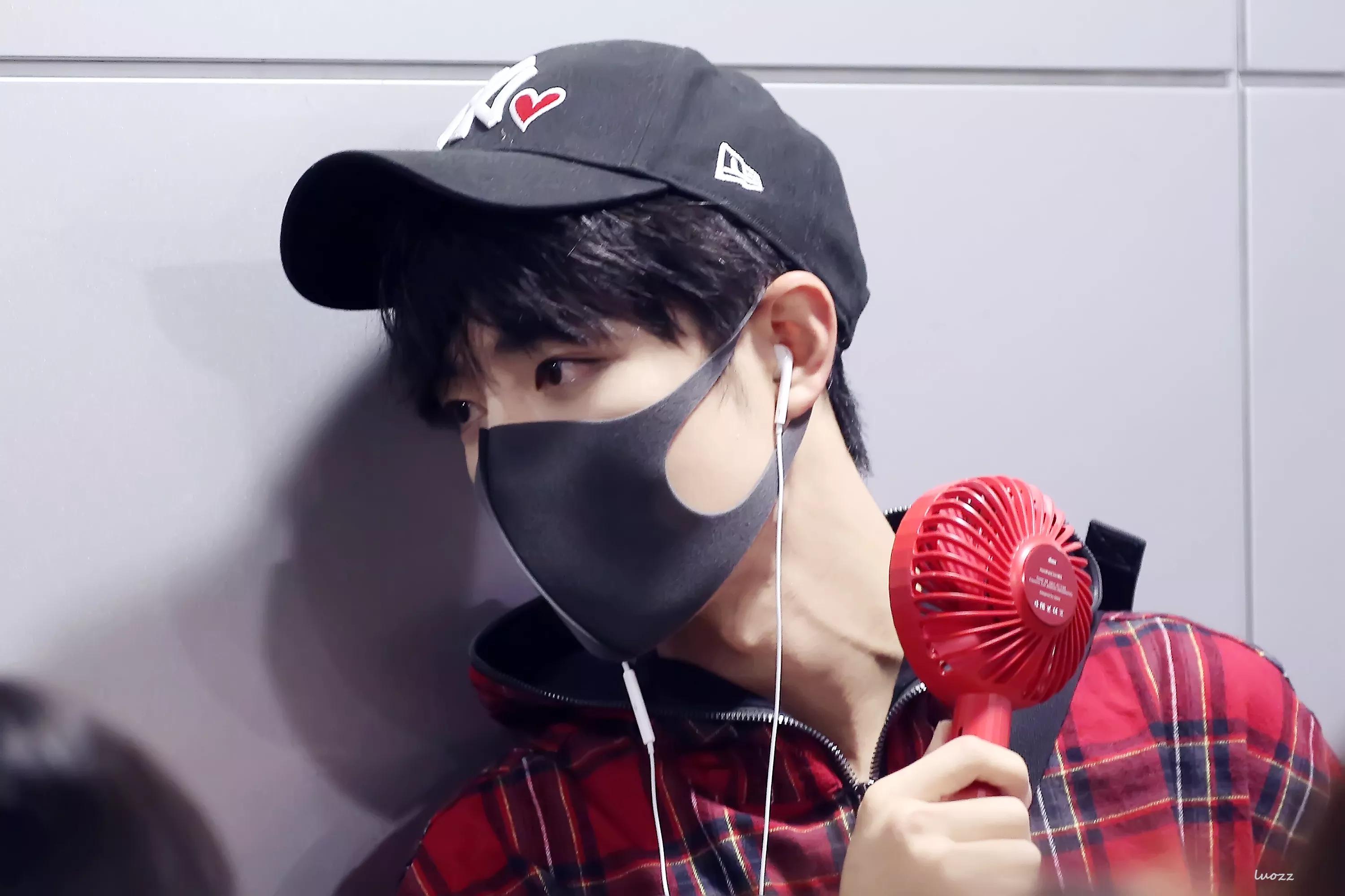 考古肖战:2018年9月—12月机场时间线汇总,今天请叫我收图狂魔