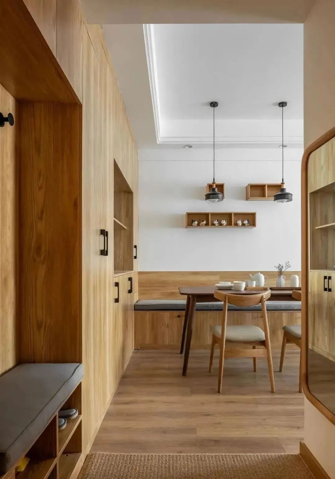 餐厅这样设计，低频小空间实现高效利用