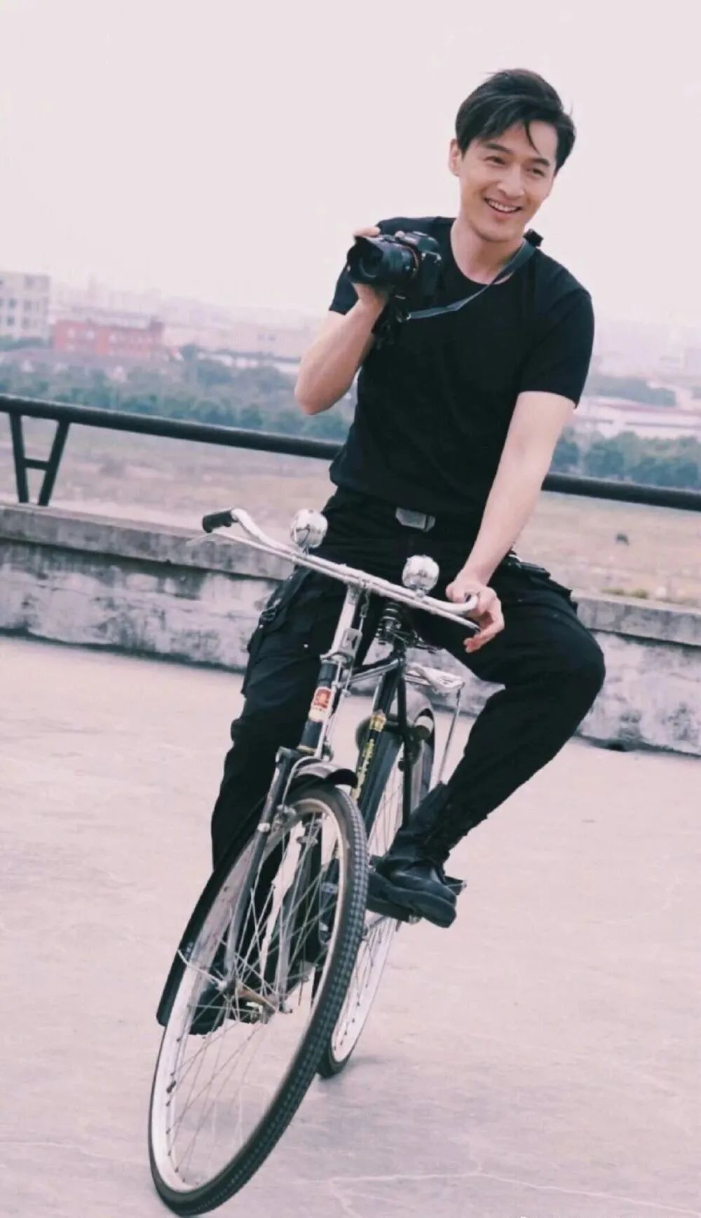 精选男明星壁纸合集｜秦霄贤｜白敬亭｜胡歌｜车银优｜陈立农