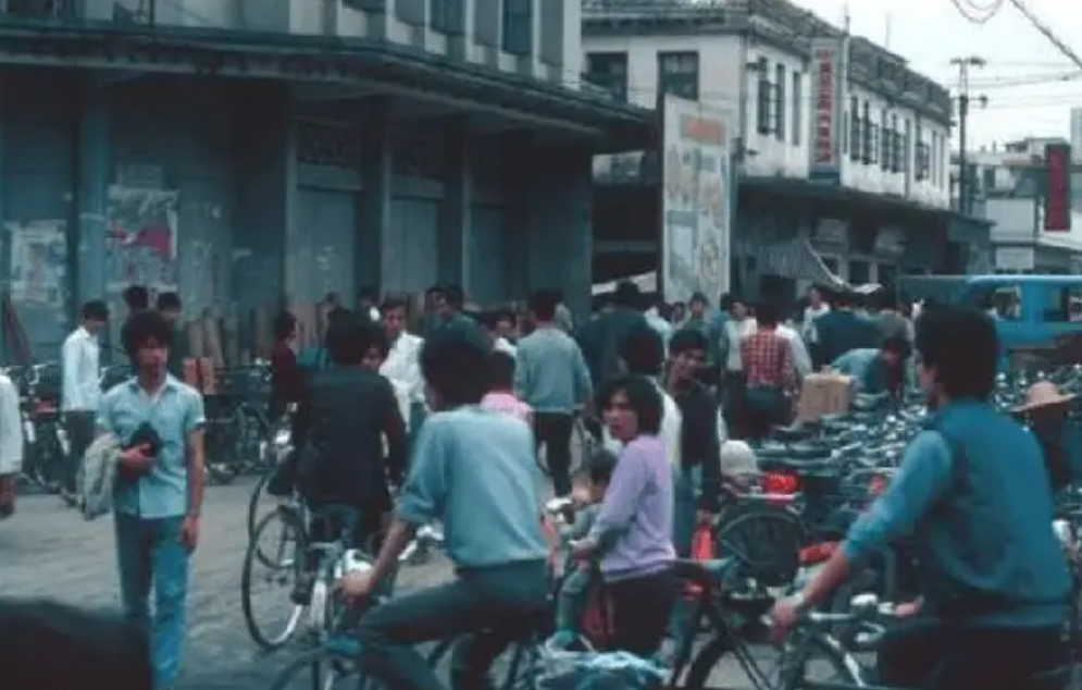 深圳六魔女劫杀案：6名女子路边搭顺风车，结果17名司机先后身亡