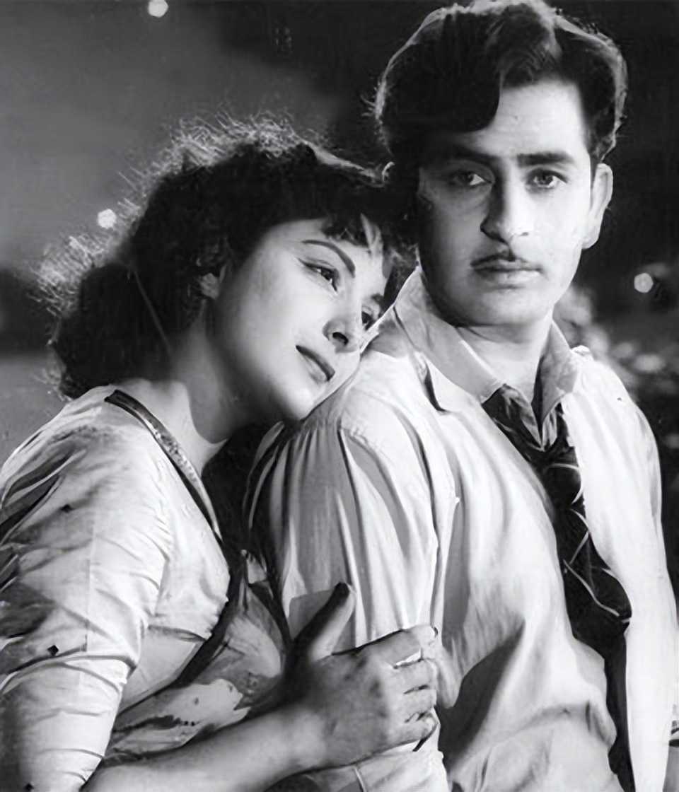 她是流浪者中的丽达苦恋拉兹九年他却从未打算娶她