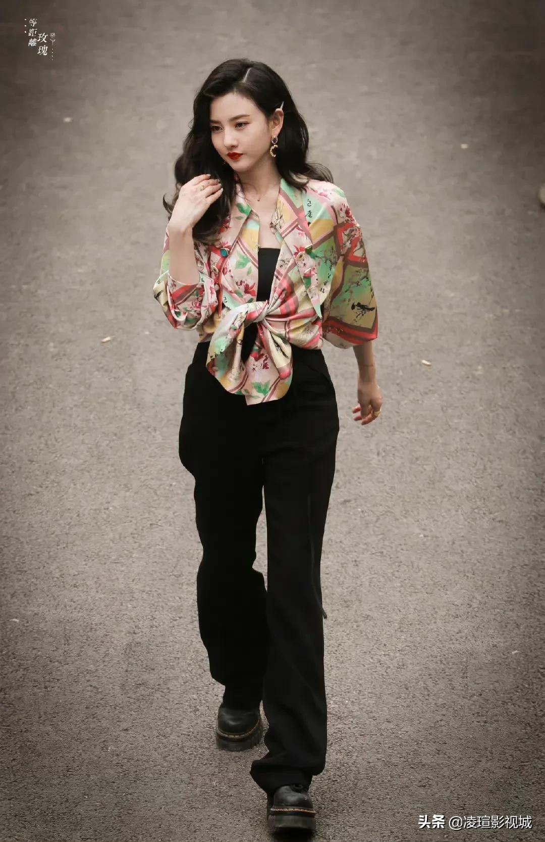 明星壁纸图片分享：宋祖儿（2）