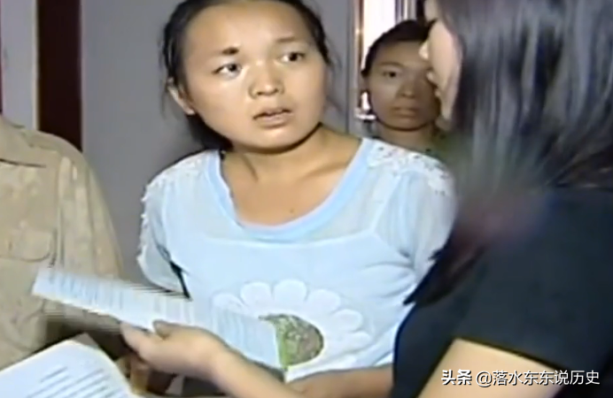 湖南19岁养女高考金榜题名，私下却与富爸爸相认，被骂忘恩负义