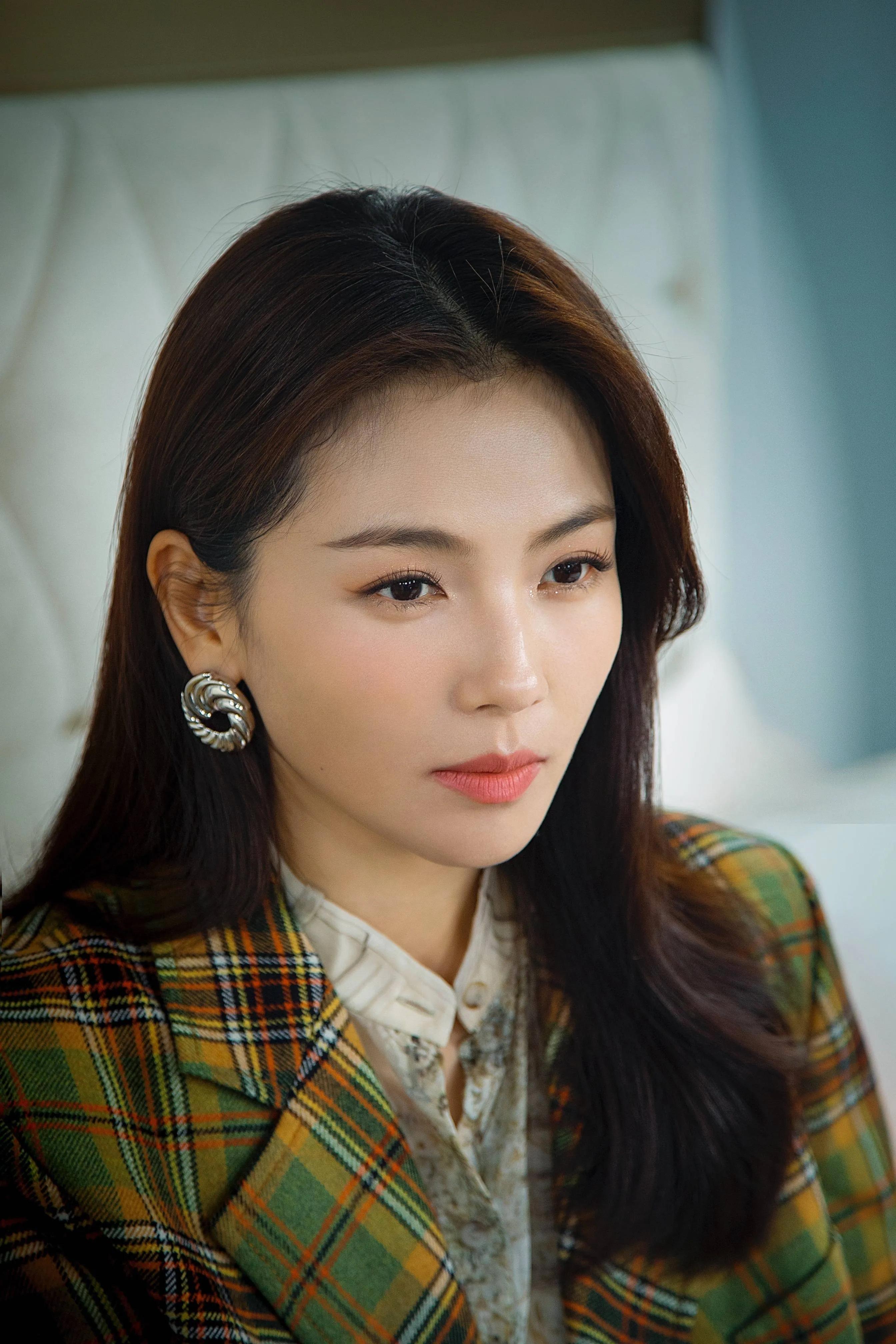 演员刘涛,4年帮丈夫还清4亿,婆婆是她后盾