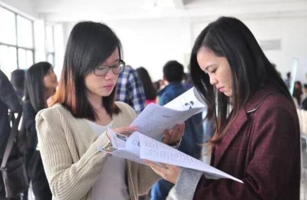 不想放寒暑假，大学生对长假叫苦连天，背后原因很现实