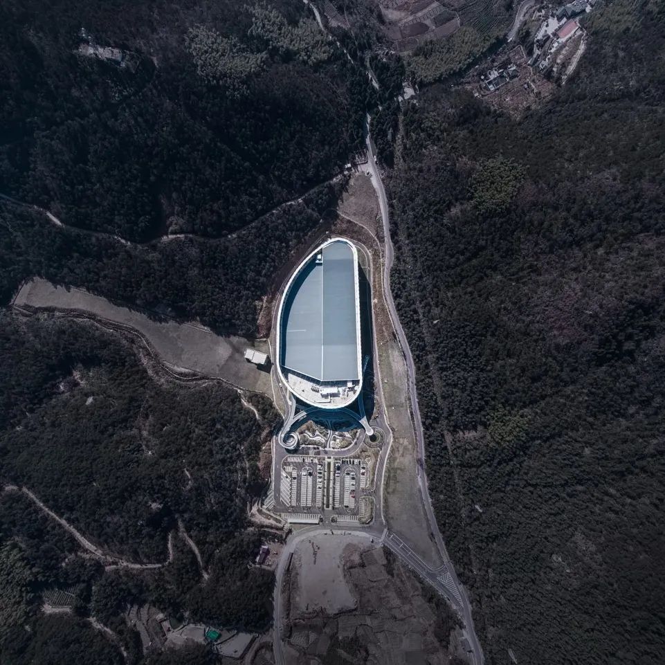 天台山雪乐园——融于山景的综合性冰雪场馆 / goa大象设计