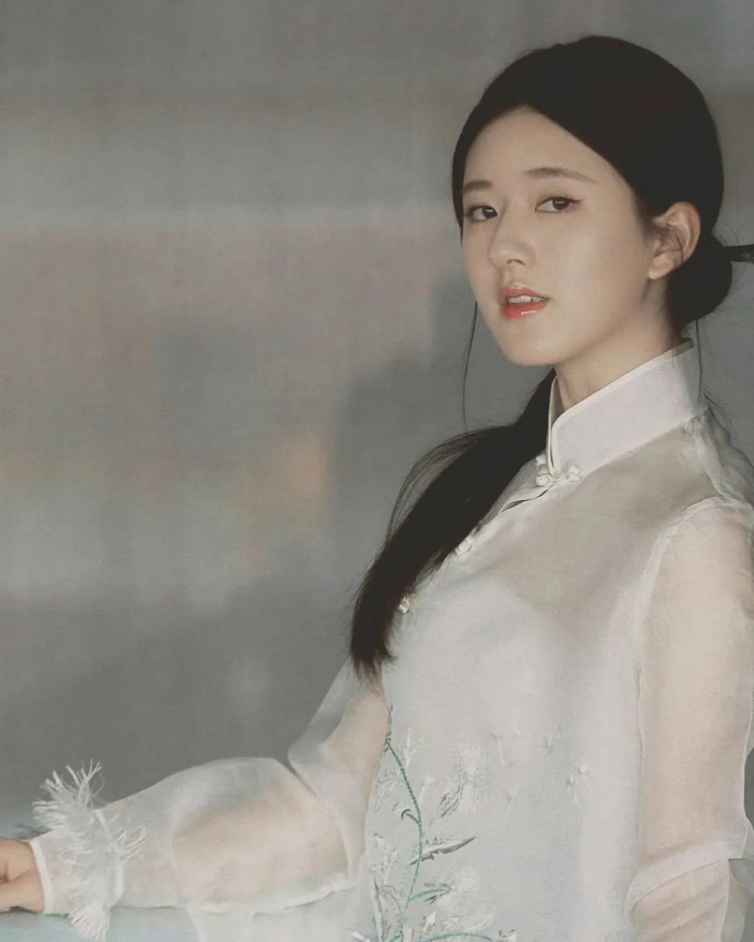 当红明星的民国造型，你更喜欢哪一位呢？