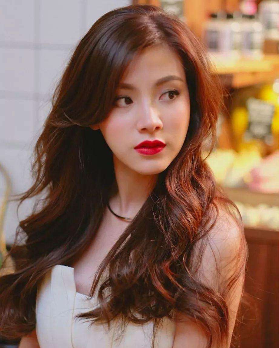 看过温碧霞的《火玫瑰》,才懂老一辈为啥说她敢拍,老剧真的强