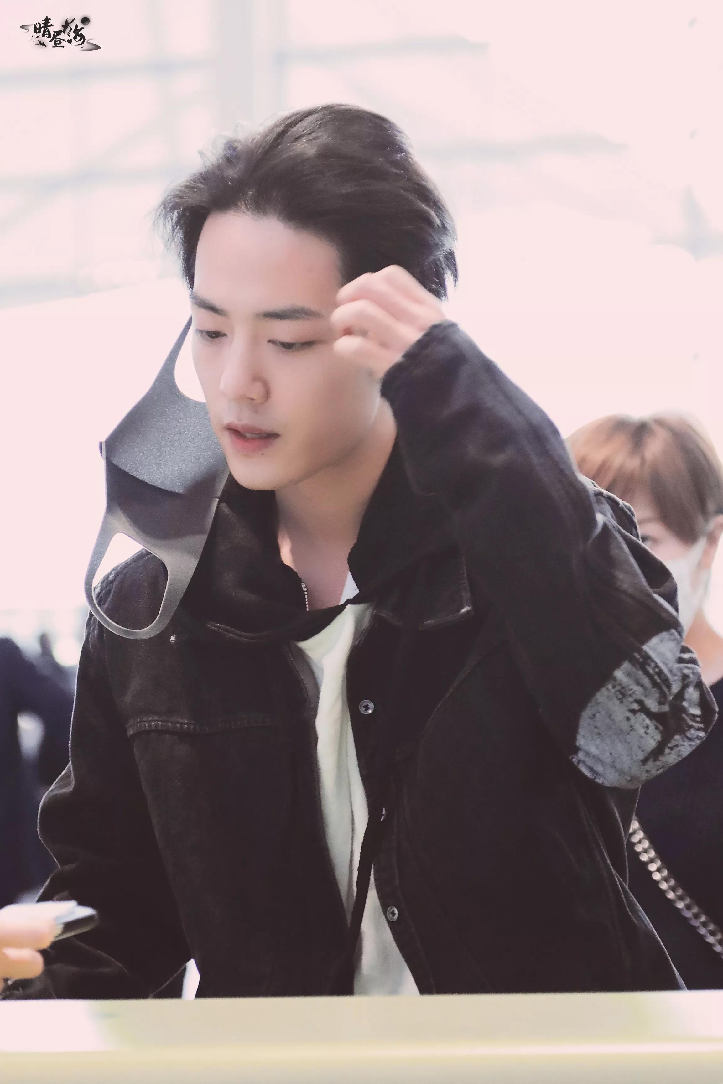 考古肖战:2018年9月—12月机场时间线汇总,今天请叫我收图狂魔