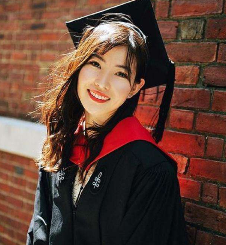 杭州90后女孩，17岁拒绝保送清华，大二未婚生子，22岁带娃读哈佛