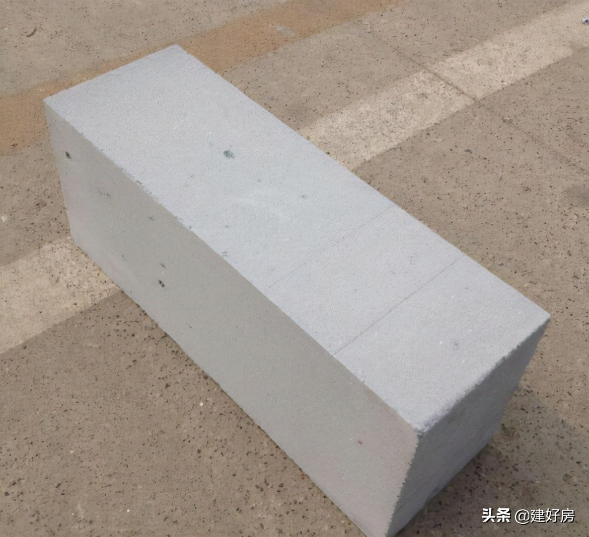 农村里的禁止使用红砖建房,那多孔砖,泡沫砖建房效果怎么样?